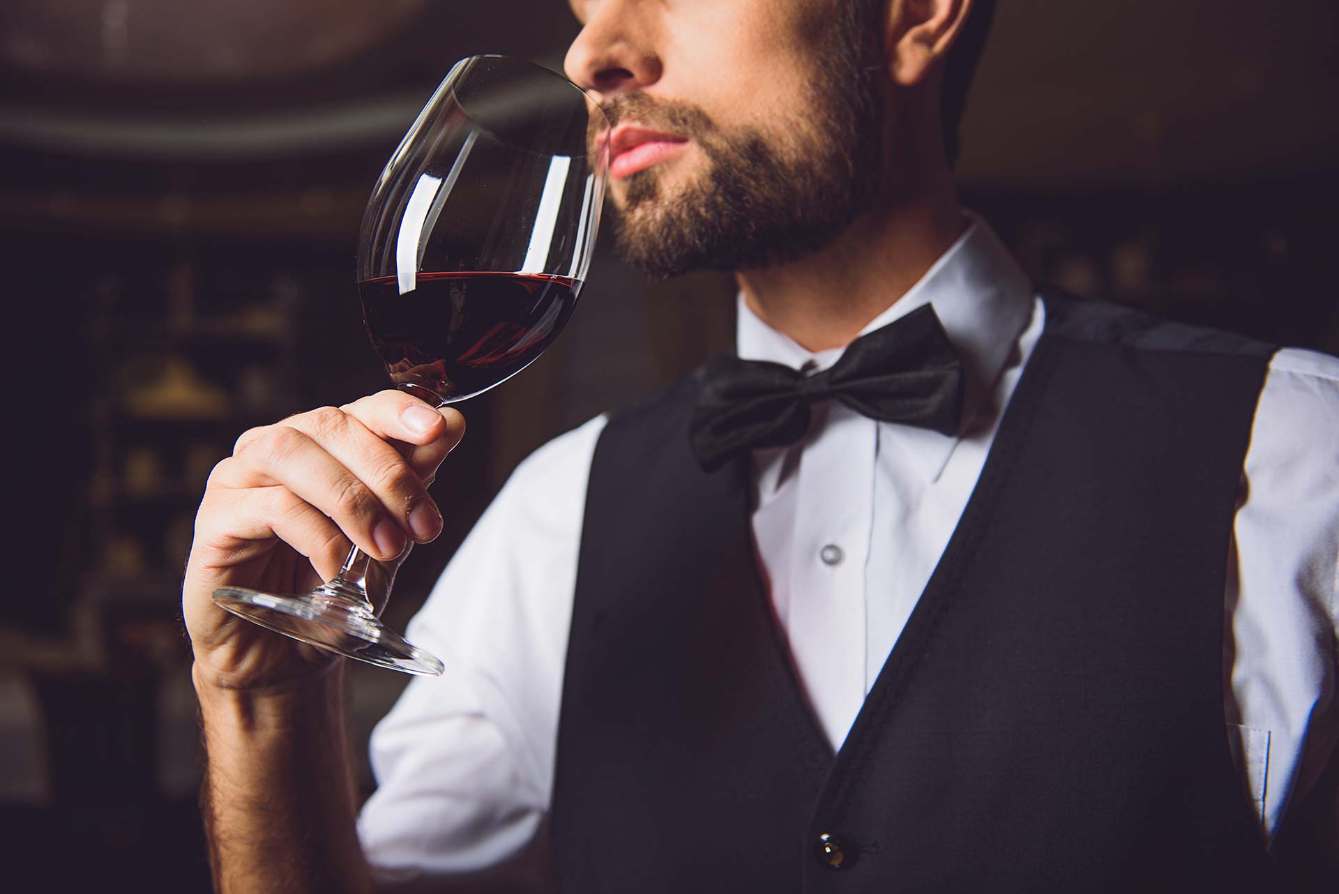 Avviso pubblico per la selezione di 30 allievi residenti a napoli e provincia da ammettere al corso di I° livello per sommelier